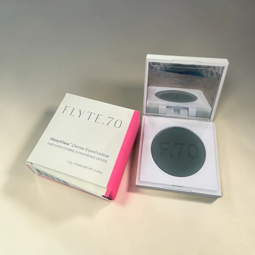 Flyte.70 planet Earth Eyeshadow Compact